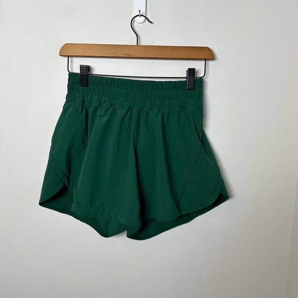 Lululemon Track That Mid-Rise Lined Short 5" - Picture 6 of 11